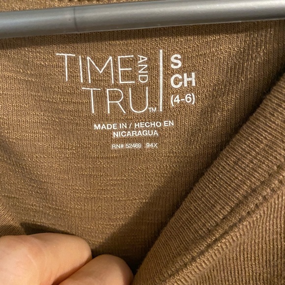 Time and Tru tank top - Picture 2 of 3